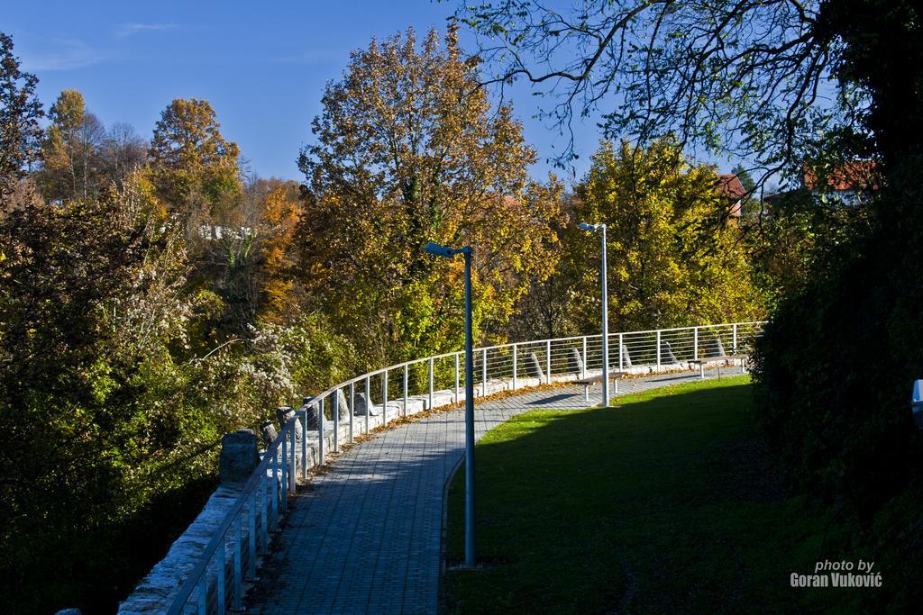 Bed and Breakfast Pansion Park Slunj Zewnętrze zdjęcie